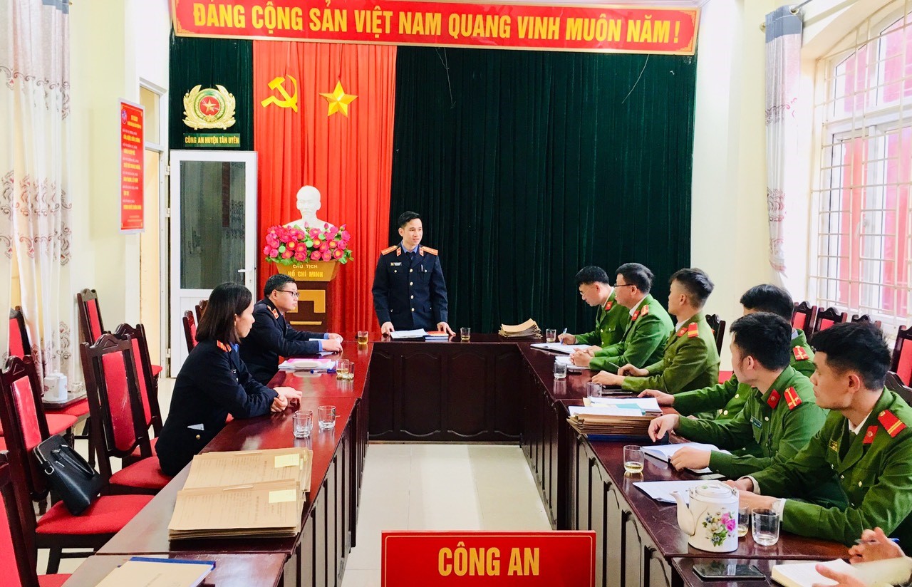 Viện kiểm sát nhân dân huyện Tân Uyên kiểm sát trực tiếp Nhà tạm giữ
