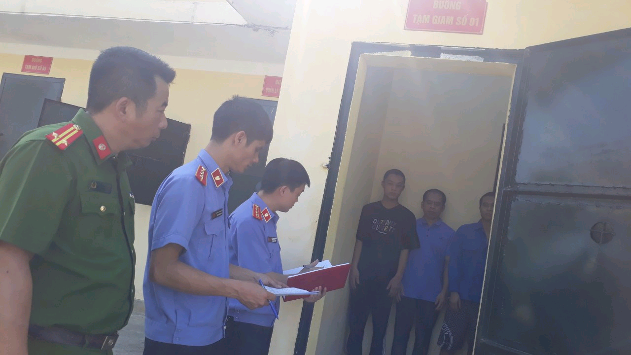 VKSND huyện Tam Đường kiểm sát đột xuất Nhà tạm giữ Công an huyện Tam Đường, tỉnh Lai Châu