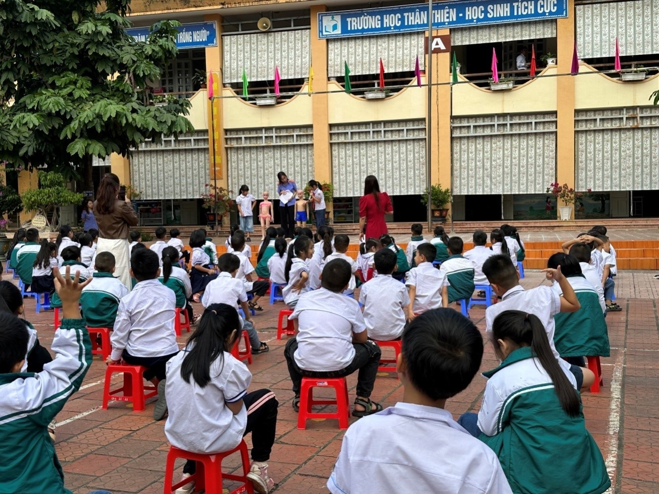 Viện kiểm sát Than Uyên tuyên truyền về phòng chống xâm hại trẻ em tại Trường học