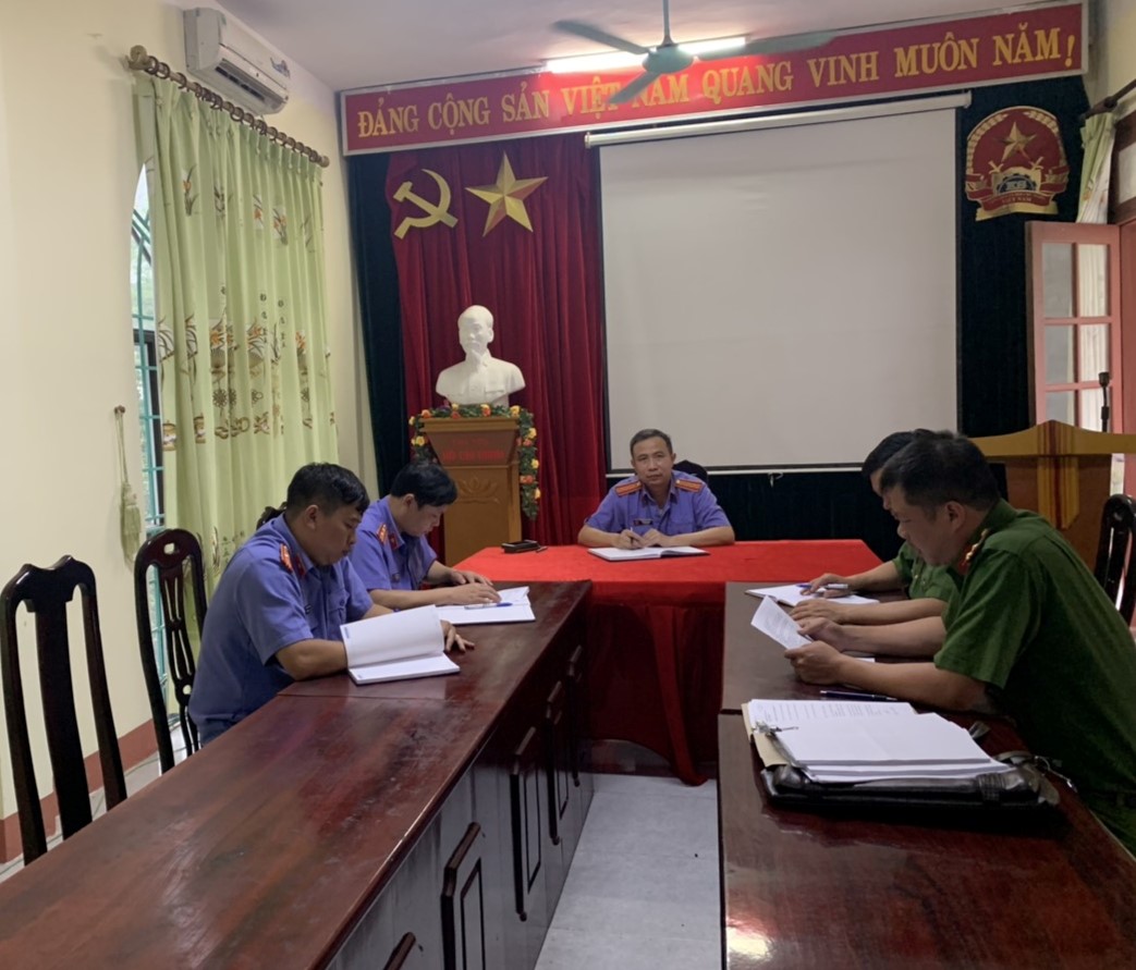 Liên ngành Công an - Viện kiểm sát huyện Mường Tè tổ chức họp bàn giải quyết những khó khăn, vướng mắc trong giải quyết tin báo và án hình sự
