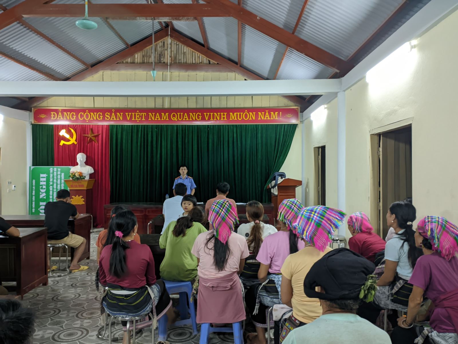 VKSND huyện Tam Đường tuyên truyền pháp luật tới nhân dân xã Bản Hon