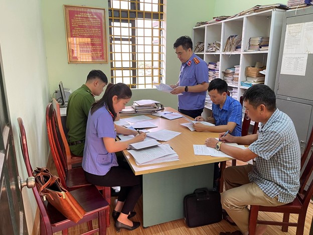 VKSND huyện Nậm Nhùn tiến hành trực tiếp kiểm sát Nhà tạm giữ Công an huyện Nậm Nhùn 06 tháng đầu năm 2023