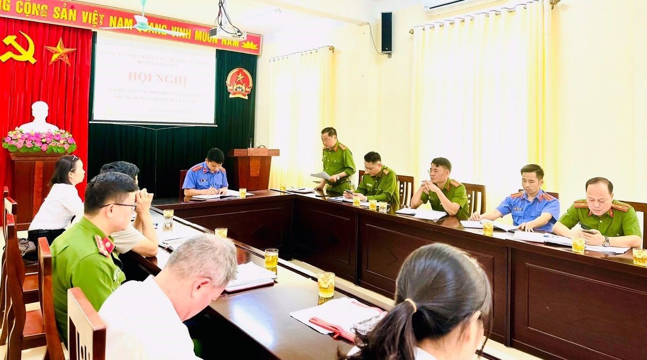 VKSND huyện Tân Uyên chủ trì tổ chức Hội nghị giao ban liên ngành quý I năm 2023