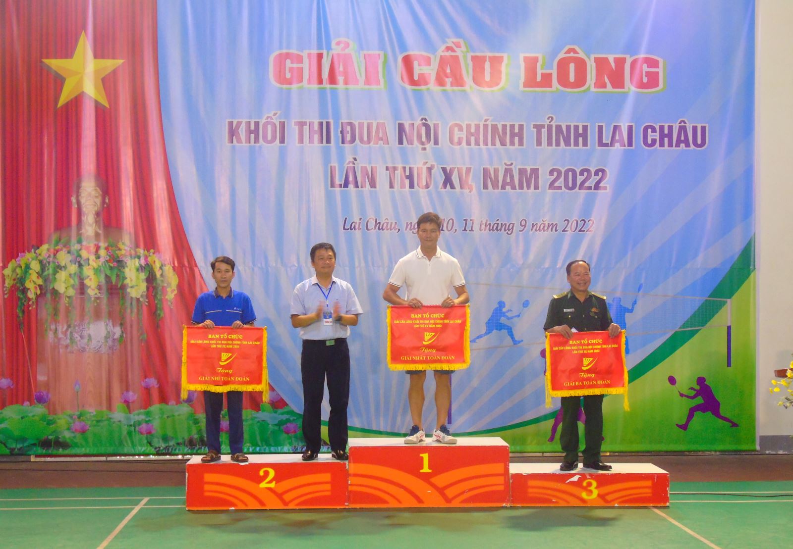 Ngày 11/9/2022, Khối Nội chính tỉnh vừa bế mạc giải Cầu lông lần thứ XV do Viện kiểm sát nhân dân tỉnh đơn vị thường trực khối chủ trì.