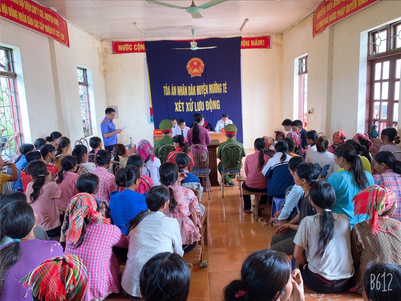 Phối hợp tổ chức tuyên truyền pháp luật thông qua vụ án xét xử lưu động