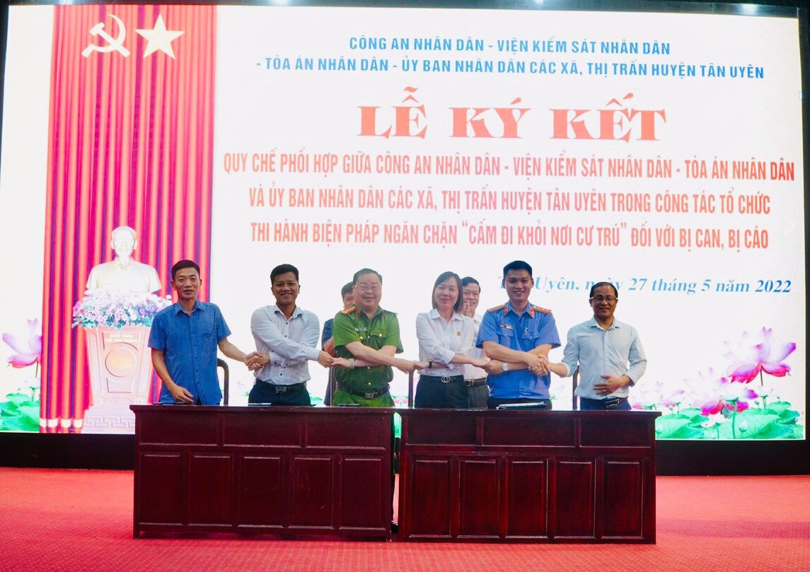 Viện kiểm sát nhân dân huyện Tân Uyên chủ trì, phối hợp với các cơ quan tố tụng huyện Tân Uyên ký kết các Quy chế phối hợp liên ngành