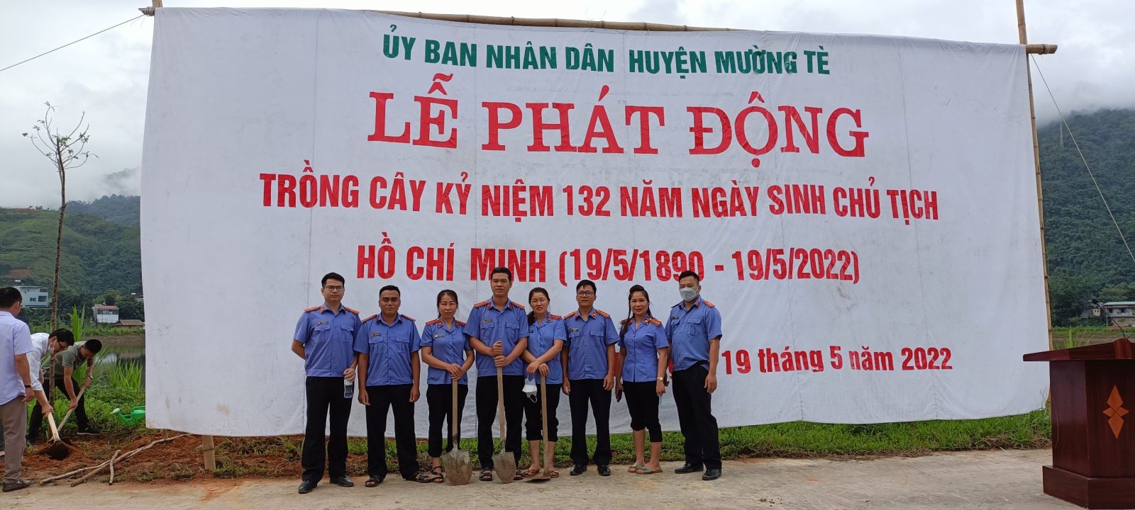 VKSND huyện Mường Tè hưởng ứng Lễ phát động “Tết trồng cây” nhân kỷ niệm 132 năm ngày sinh Chủ tịch Hồ Chí Minh (19/5/1890 - 19/5/2022)