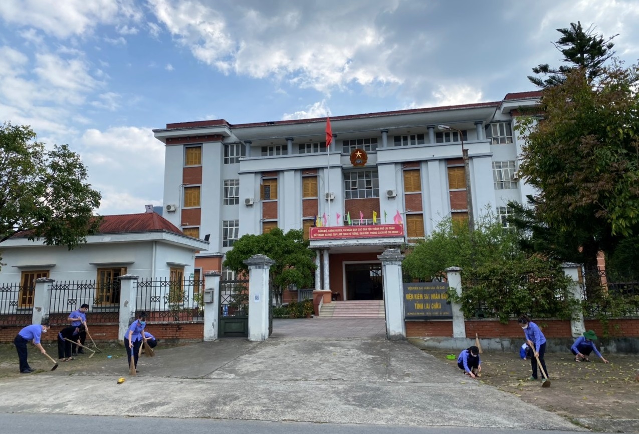 Chi đoàn VKSND tỉnh Lai Châu lao động hưởng ứng tuần Du lịch-Văn hóa của tỉnh