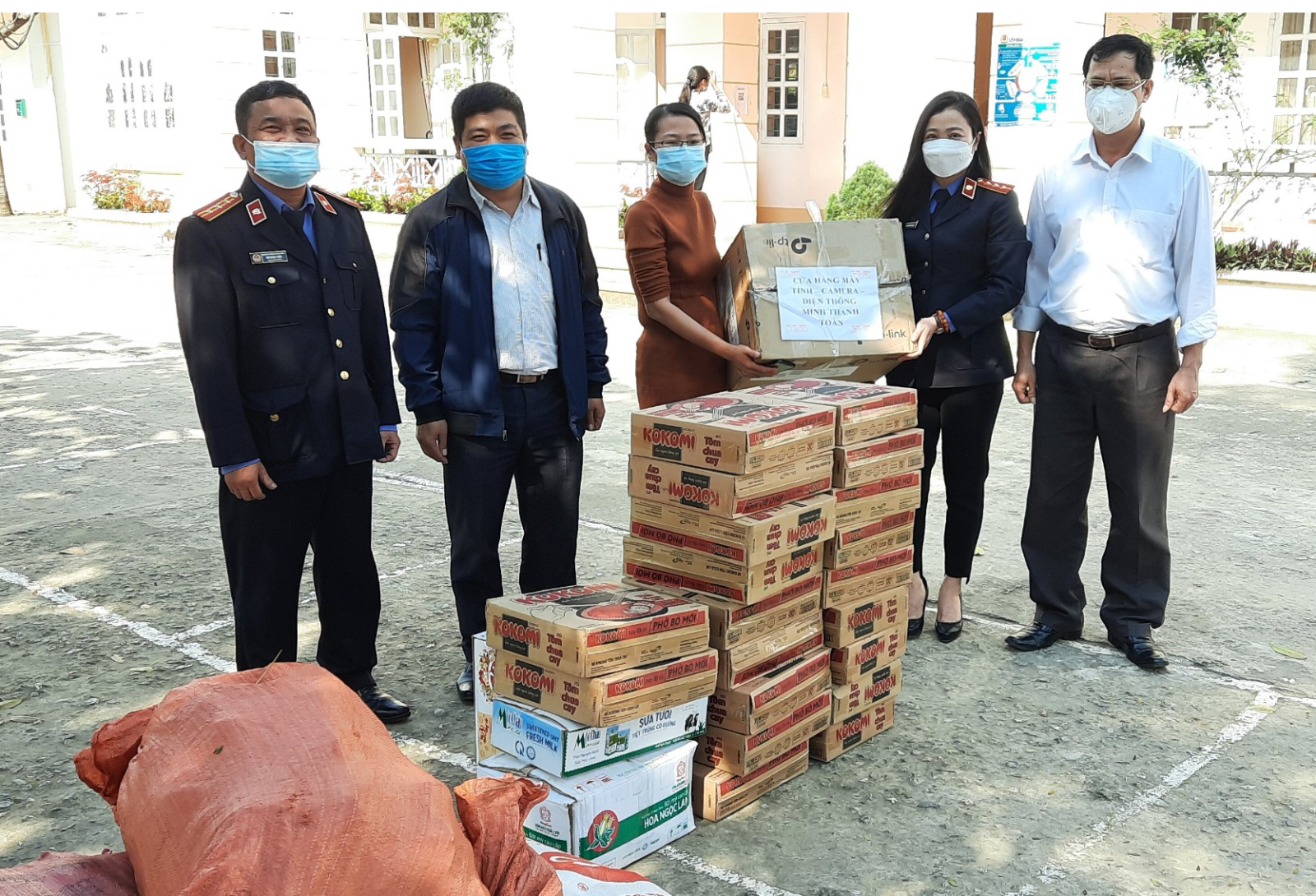 Chương trình thiện nguyện hỗ trợ, ủng hộ hoạt động phòng, chống dịch bệnh Covid-19 tại xã Ta Gia, huyện Than Uyên
