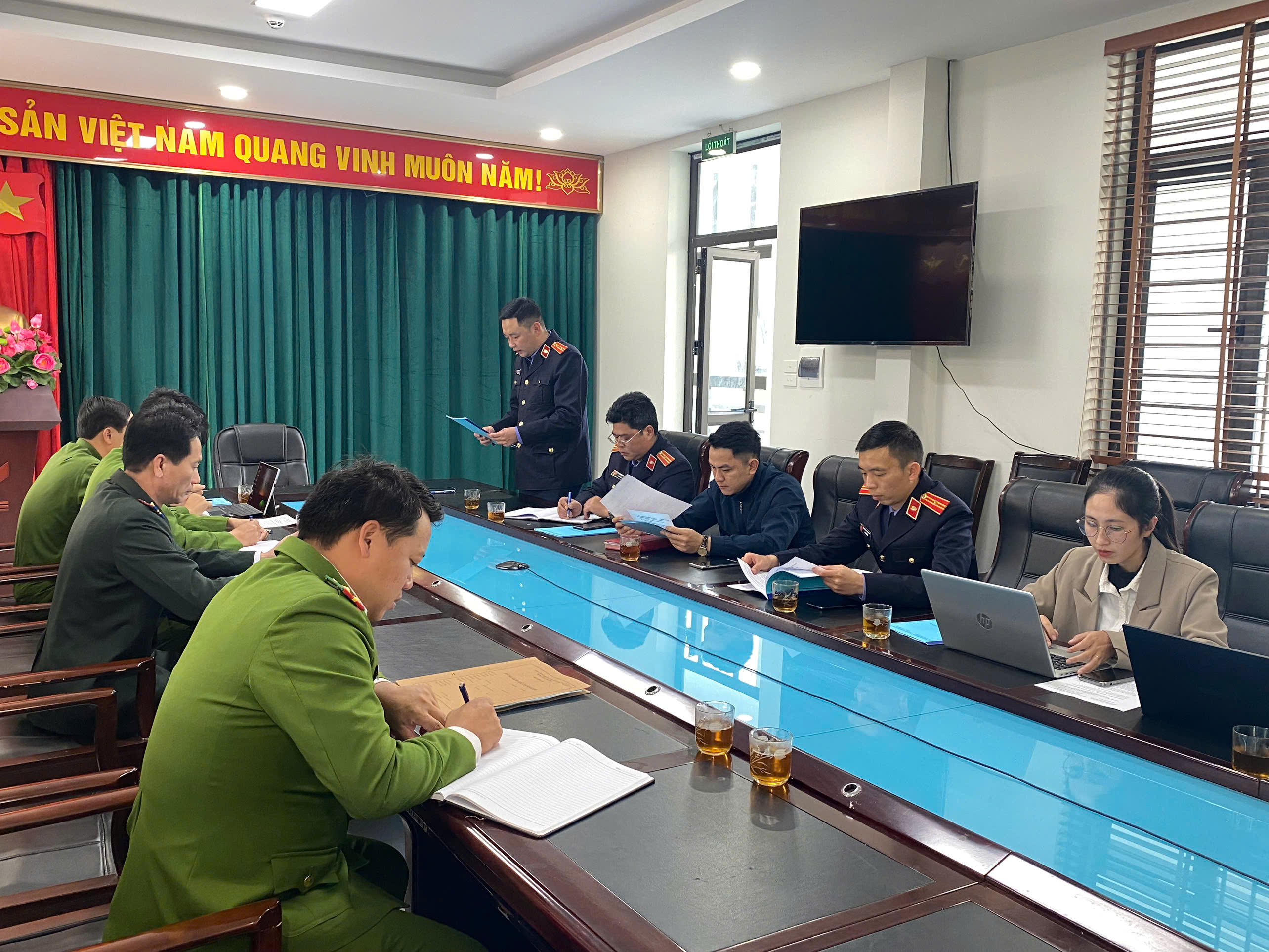 VKSND huyện Sìn Hồ trực tiếp kiểm sát Nhà tạm giữ Công an huyện Sìn Hồ 06 tháng cuối năm 2024