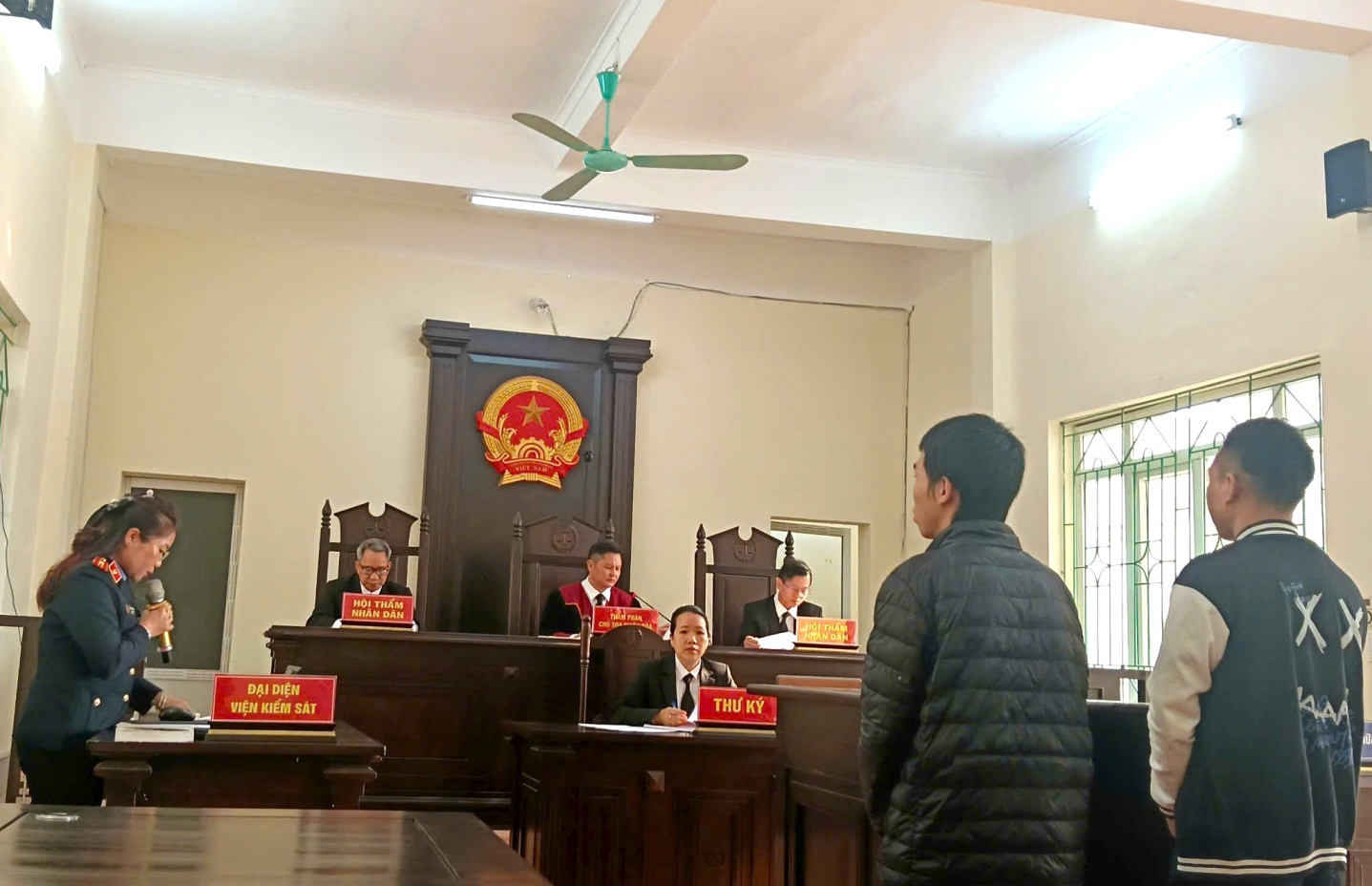 VKSND huyện Mường Tè phối hợp tổ chức phiên tòa xét xử rút kinh nghiệm trực tuyến