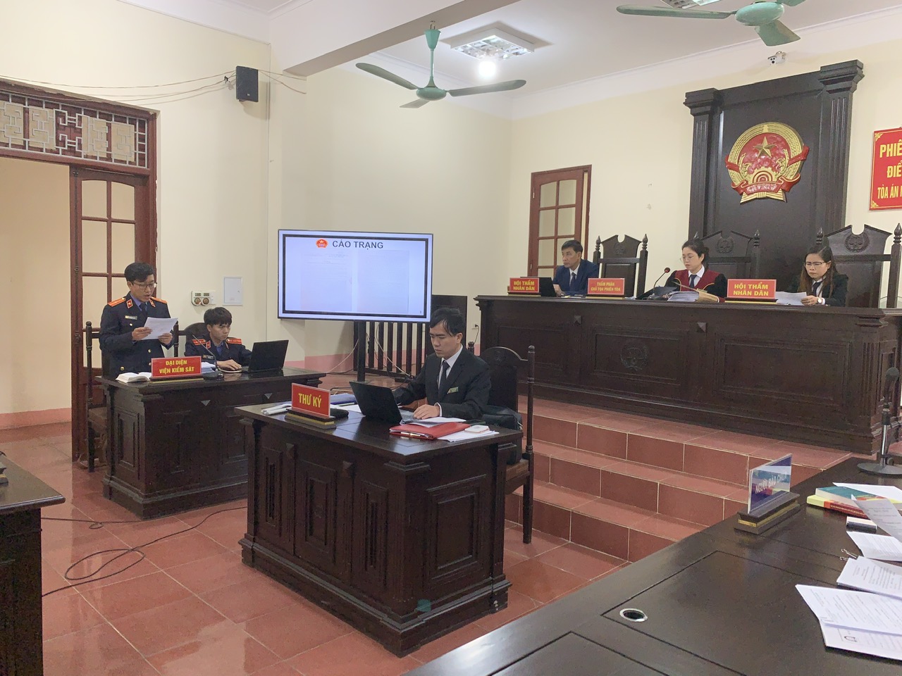 VKSND  thành phố Lai Châu phối hợp tổ chức các phiên tòa hình sự rút kinh nghiệm
