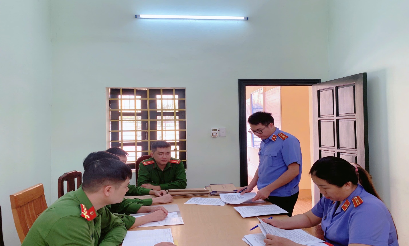 VKSND huyện Nậm Nhùn trực tiếp kiểm sát việc tạm giữ, tạm giam và thi hành án phạt tù tại phân trại tạm giam khu vực Nậm Nhùn thuộc trại tạm giam Công an tỉnh Lai Châu