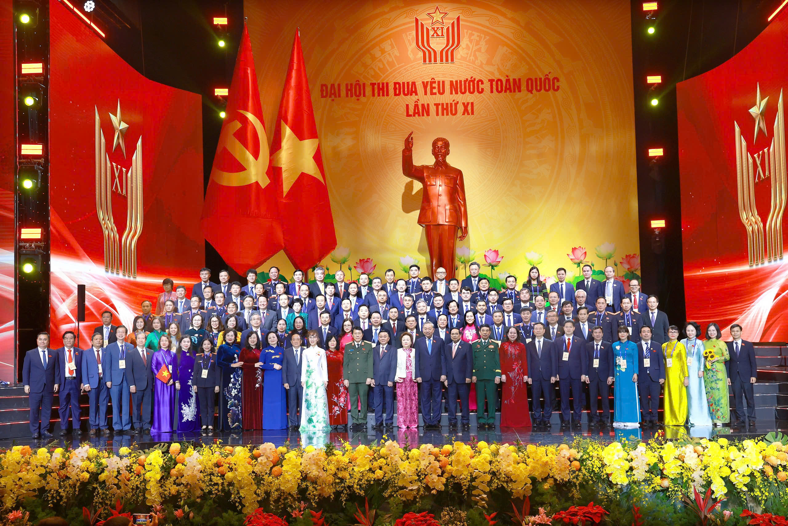 Đồng chí Nguyễn Huy Thắng, Phó Viện trưởng Viện kiểm sát nhân dân tỉnh Lai Châu vinh dự được tôn vinh tại Đại hội thi đua yêu nước toàn quốc lần thứ XI