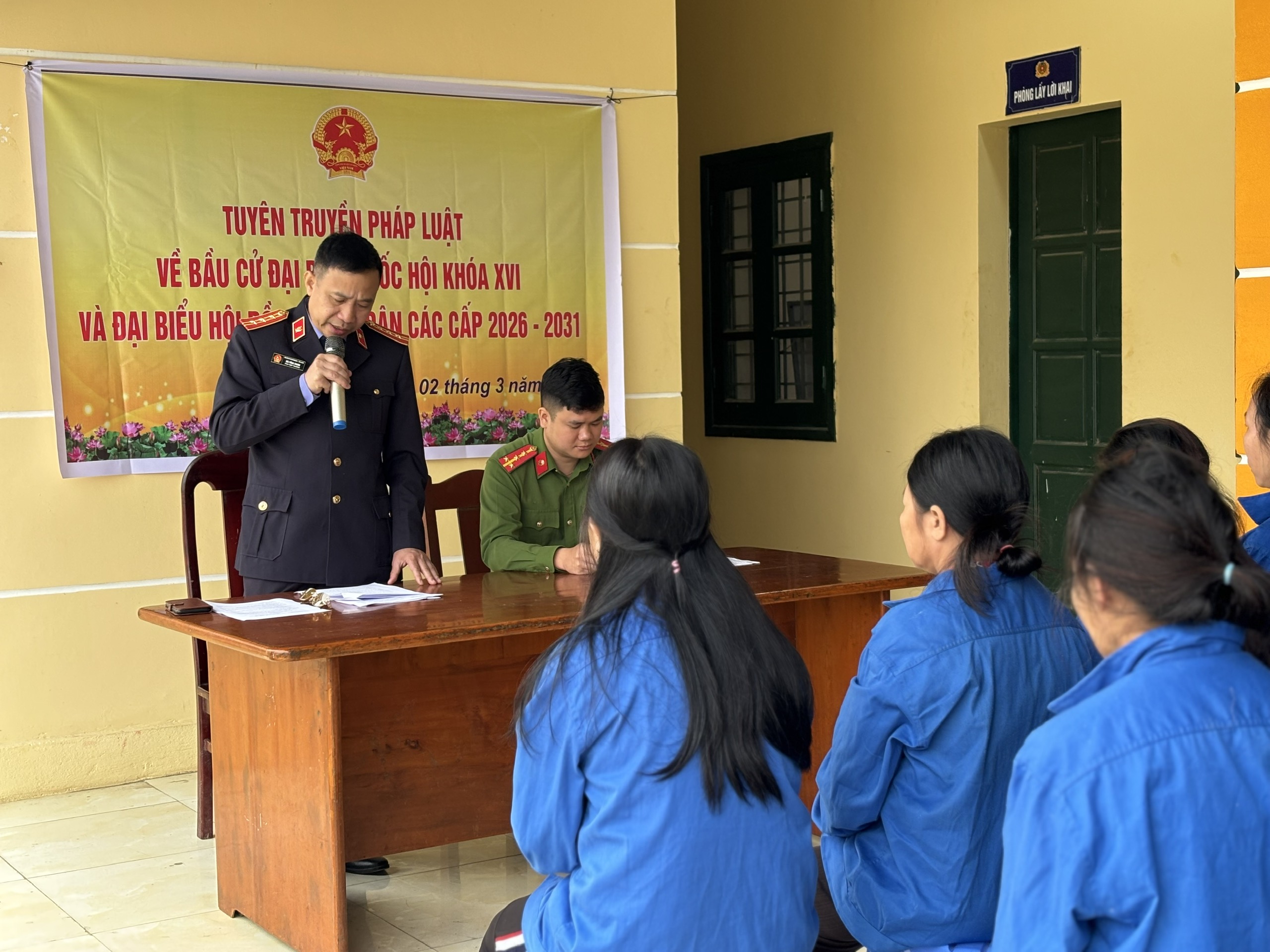 VKSND khu vực 4 - Lai Châu tuyên truyền, kiểm sát việc thực hiện quyền bầu cử của người bị tạm giữ, tạm giam tại Phân trại tạm giam Mường Tè