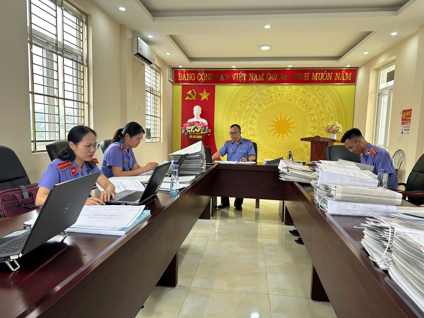 VKSND khu vực 2 – Lai Châu trực tiếp kiểm sát công tác thi hành án dân sự tại Phòng Thi hành án dân sự khu vực 2