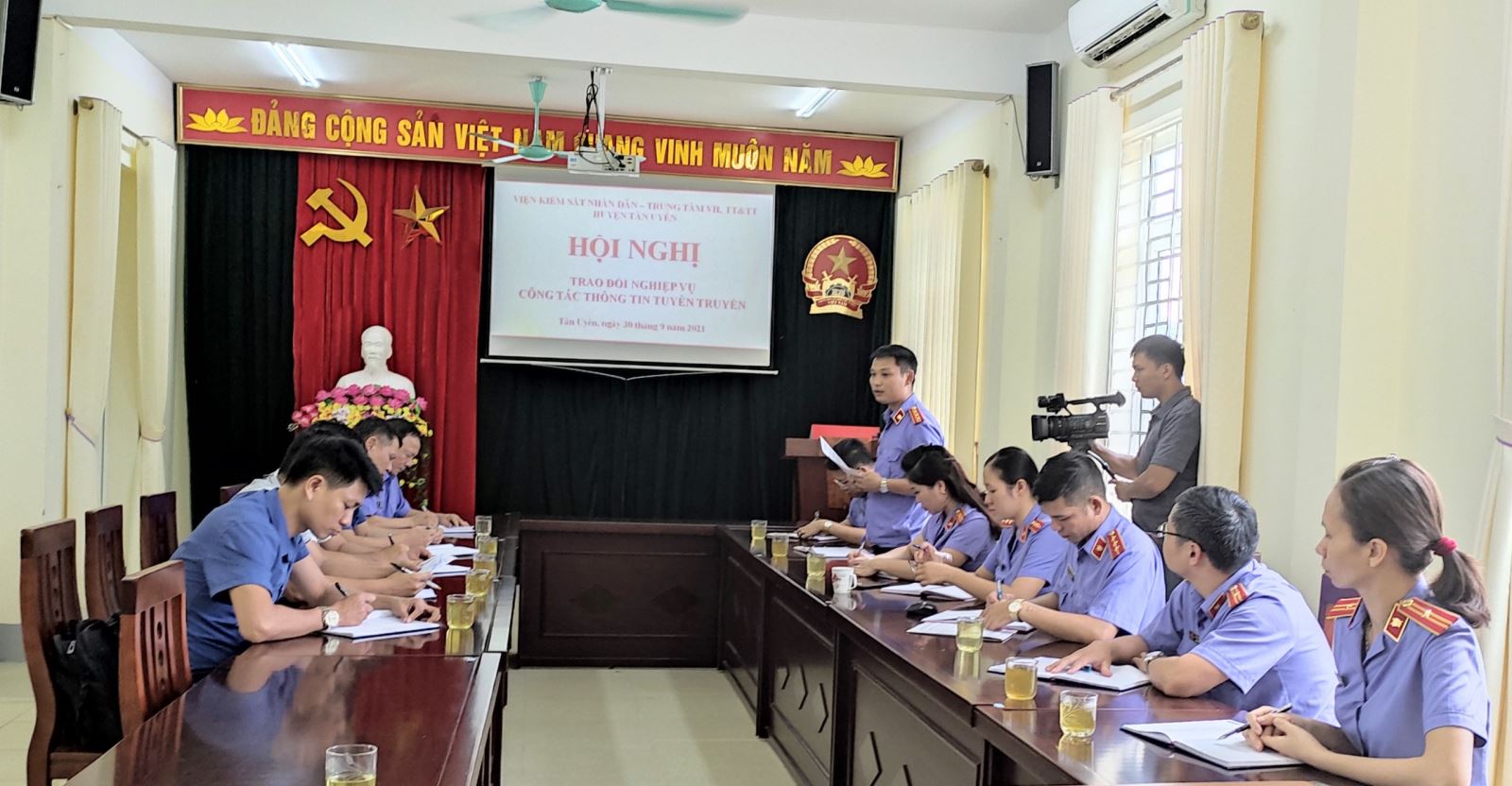 VKSND và Trung tâm văn hóa thể thao và truyền thông huyện Tân Uyên tiếp tục thực hiện phối hợp trong công tác thông tin tuyên truyền