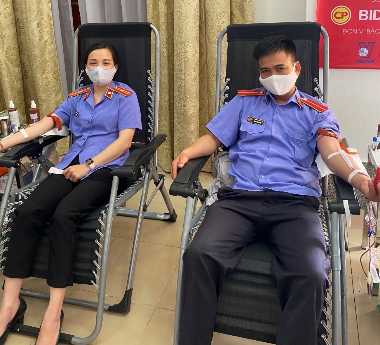 Hiến máu tình nguyện