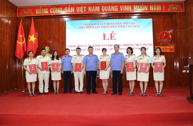 Công bố và trao quyết định bổ nhiệm chức danh Kiểm sát viên trung cấp, Kiểm sát viên sơ cấp