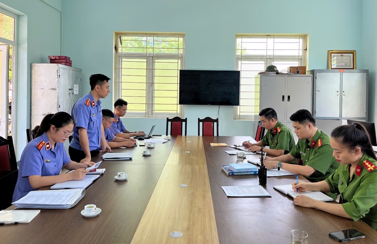 Viện kiểm sát nhân dân khu vực 2 - Lai Châu tiến hành kiểm sát trực tiếp 6 tháng cuối năm 2025 tại Phân trại tạm giam Tân Uyên thuộc Trại tạm giam Công an tỉnh Lai Châu