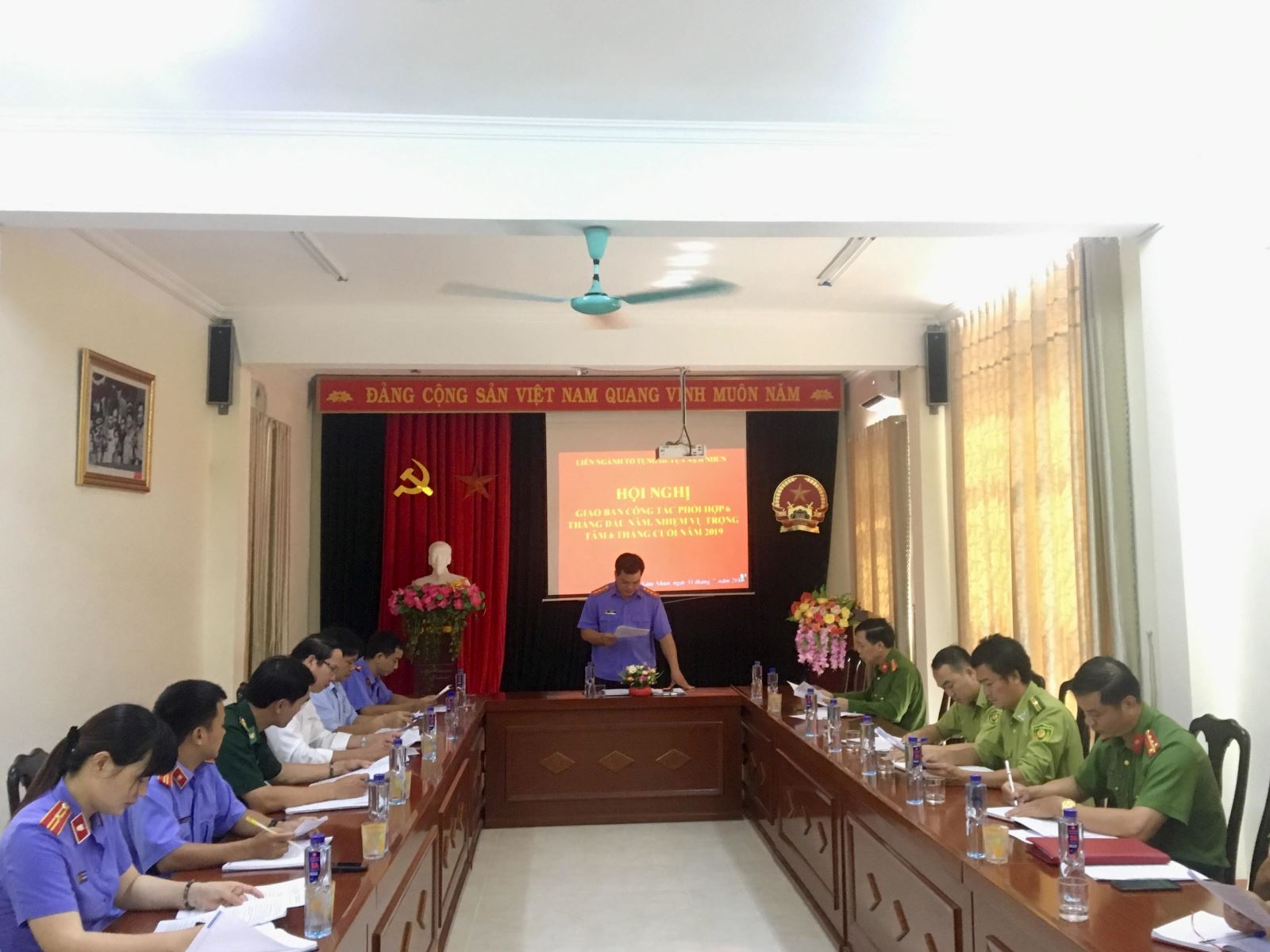 VKSND huyện Nậm Nhùn chủ trì Hội nghị giao ban liên ngành tố tụng 6 tháng đầu năm 2019 và ký quy chế phối hợp tiếp nhận, giải quyết nguồn tin về tội phạm.