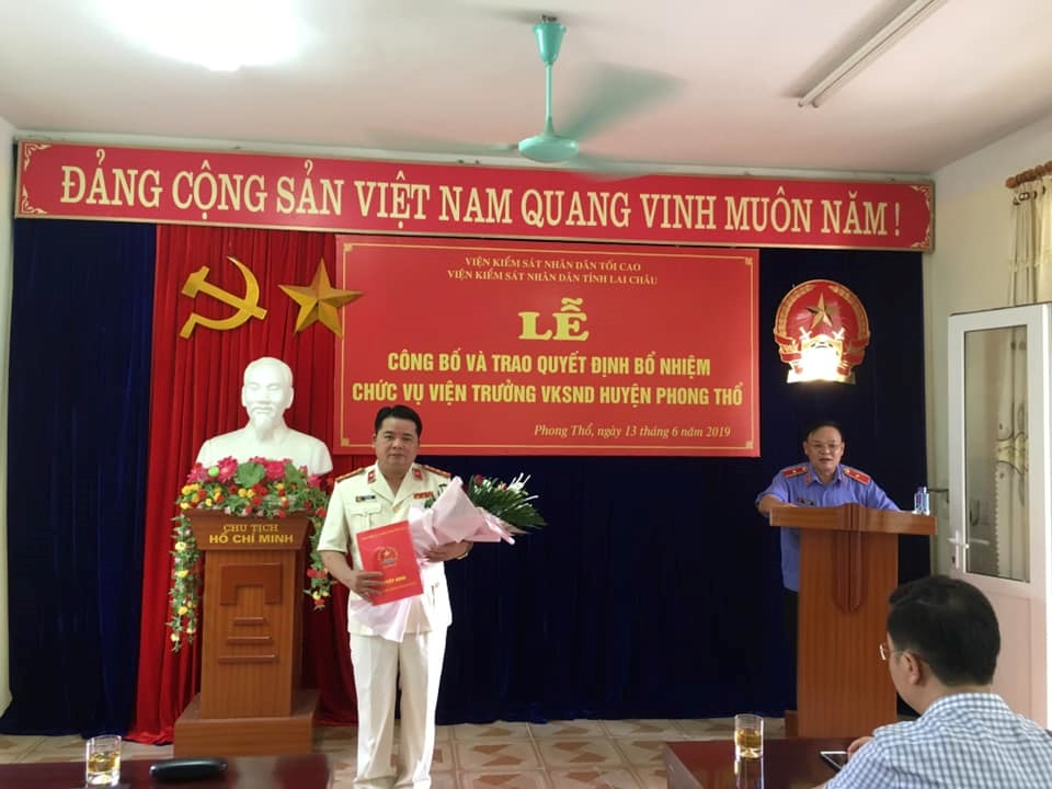 Lễ công bố quyết đinh và trao quyết định bổ nhiệm chức vụ Viện Trưởng VKSND huyện Phong Thổ.