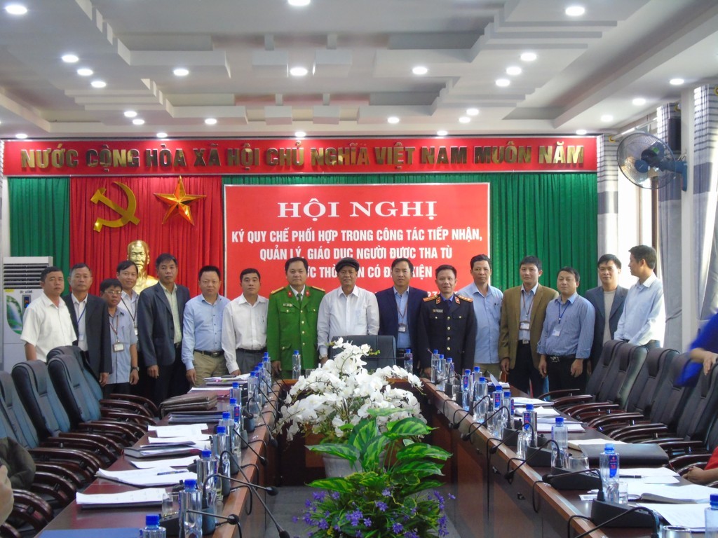Ký kết Quy chế phối hợp trong công tác tiếp nhận, quản lý, giám sát, giáo dục, giúp đỡ người tha tù trước thời hạn có điều kiện
