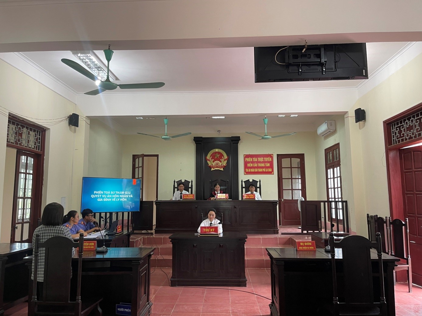 VKSND tỉnh Lai Châu tăng cường công tác hướng dẫn, chỉ đạo nghiệp vụ thông qua việc tham dự các phiên tòa xét xử rút kinh nghiệm tại Viện kiểm sát nhân dân cấp huyện năm 2024