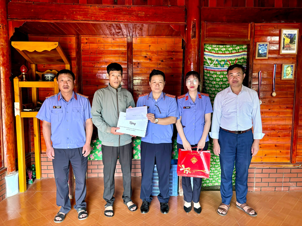 VIỆN KIỂM SÁT NHÂN DÂN HUYỆN SÌN HỒ TRI ÂN NHÂN KỶ NIỆM 77 NĂM NGÀY THƯƠNG BINH, LIỆT SĨ