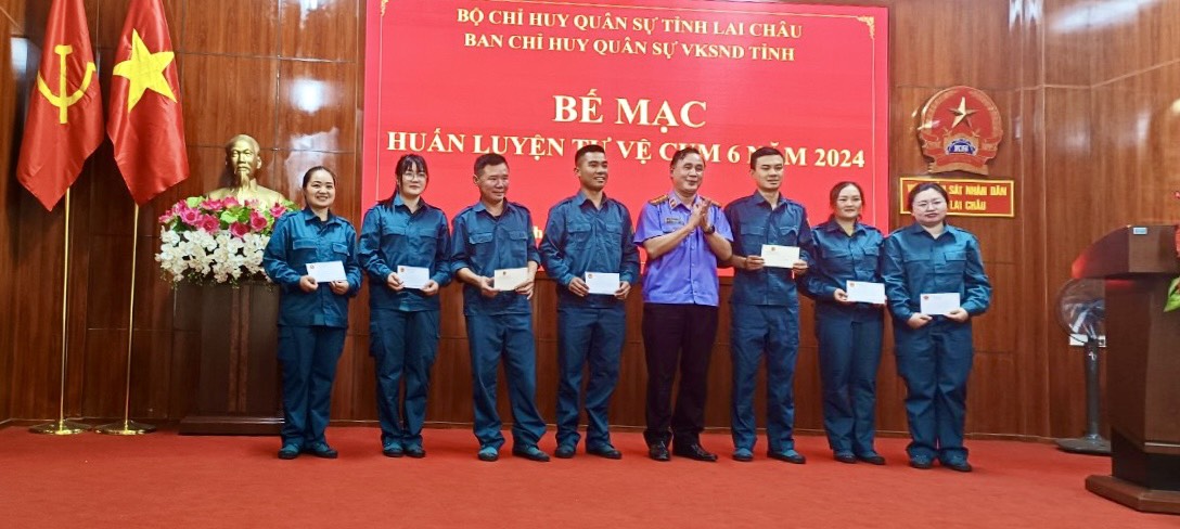 Bế mạc huấn luyện tự vệ cụm 6 năm 2024